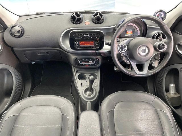 MCC SMART FORFOUR 2017