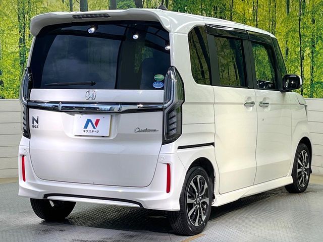 HONDA N BOX CUSTOM 2018