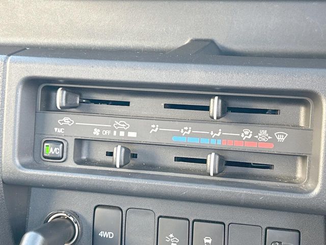 DAIHATSU HIJET truck 4WD 2019