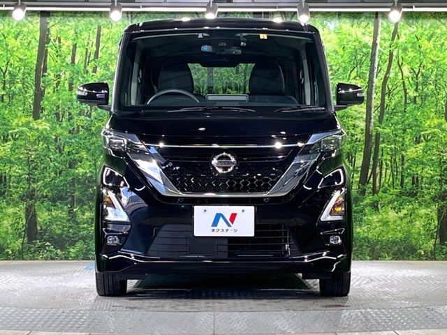 NISSAN ROOX 2023