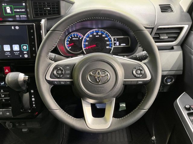 TOYOTA ROOMY 2022