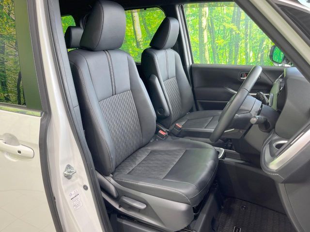 TOYOTA NOAH HYBRID 2023