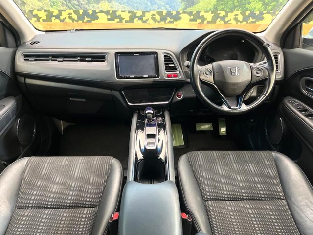 HONDA VEZEL HYBRID 2015