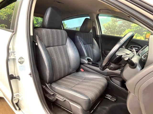 HONDA VEZEL HYBRID 2015