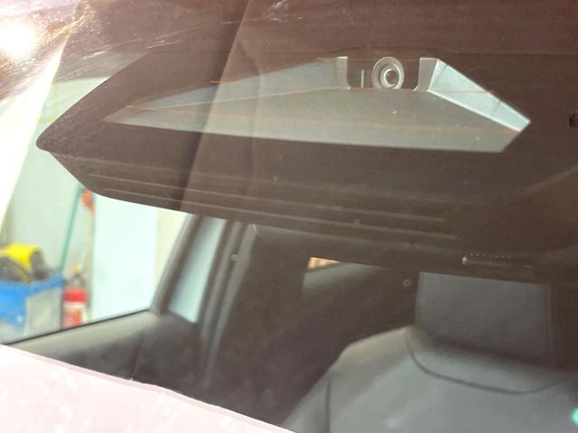 TOYOTA YARIS CROSS HYBRID 2025