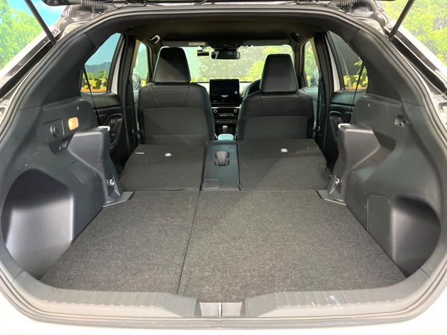 TOYOTA YARIS CROSS HYBRID 2025