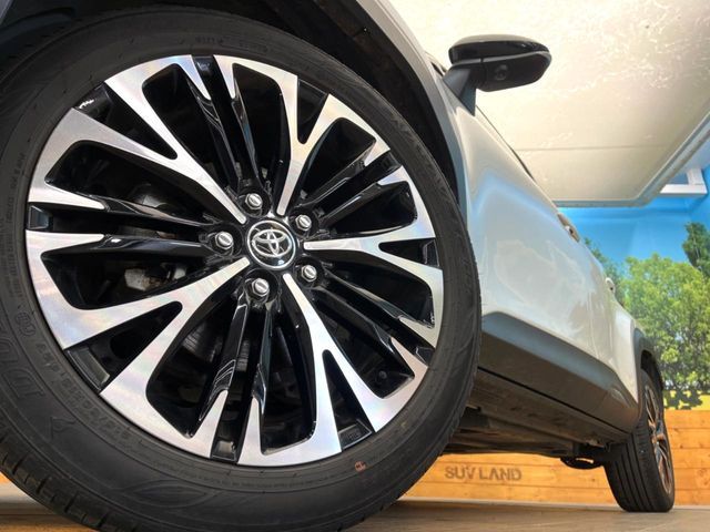 TOYOTA YARIS CROSS HYBRID 2025