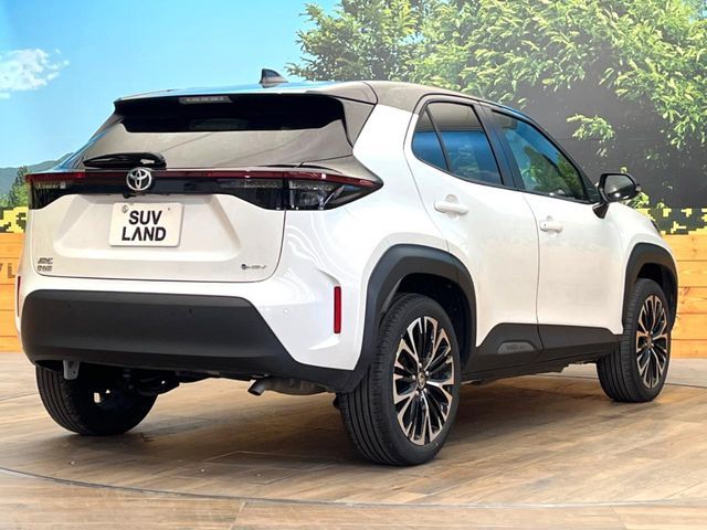 TOYOTA YARIS CROSS HYBRID 2025