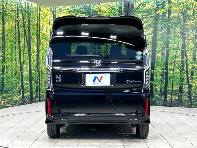 HONDA N BOX CUSTOM 2018