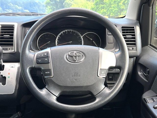 TOYOTA HIACE van 2WD 2018