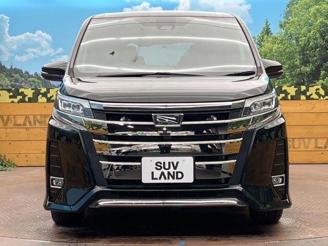TOYOTA NOAH 2020