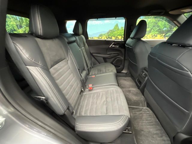 MITSUBISHI OUTLANDER PHEV 2023