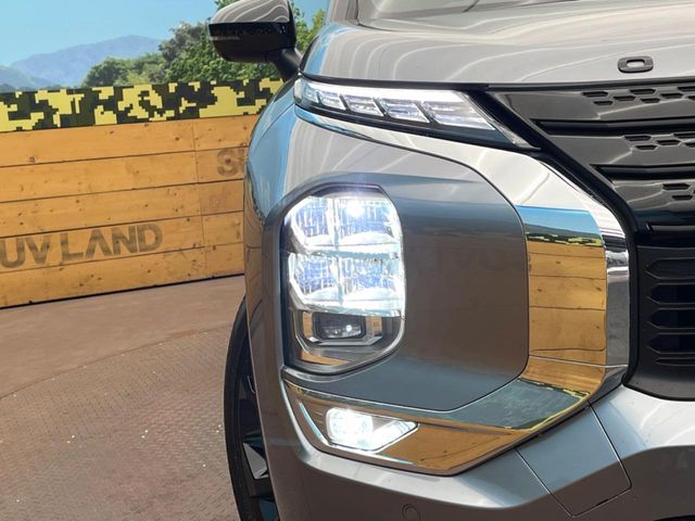 MITSUBISHI OUTLANDER PHEV 2023