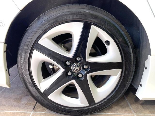 TOYOTA PRIUS PHV 2017