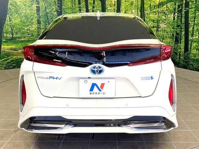 TOYOTA PRIUS PHV 2017