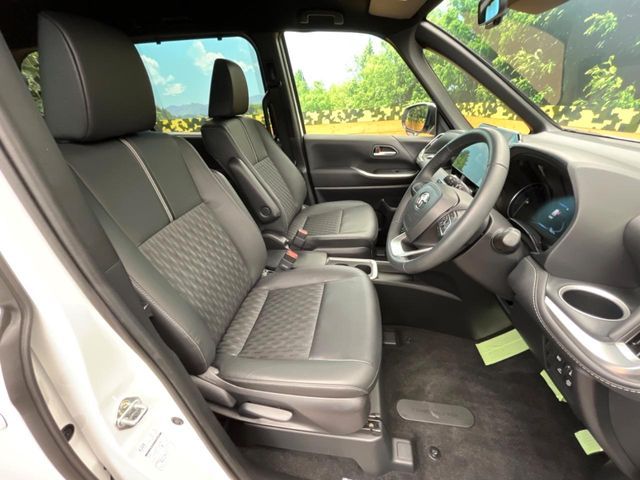 TOYOTA NOAH HYBRID 2025