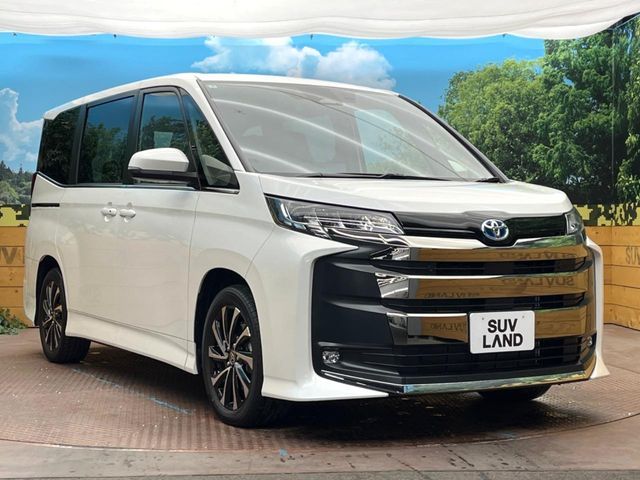 TOYOTA NOAH HYBRID 2025