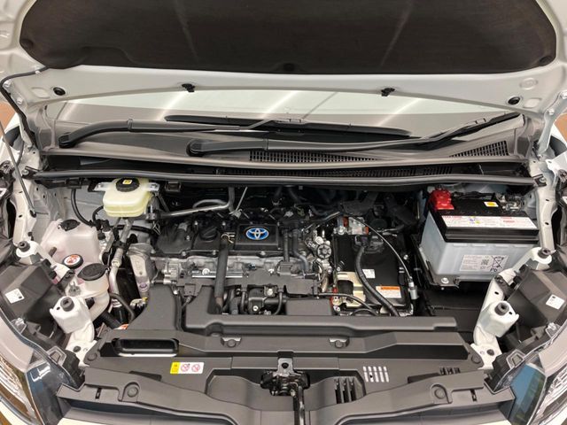 TOYOTA NOAH HYBRID 2025