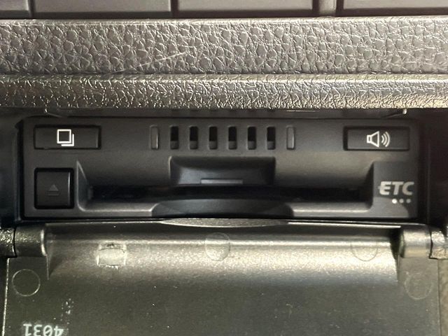 TOYOTA HARRIER 2WD 2022