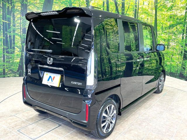 HONDA N BOX CUSTOM 2024