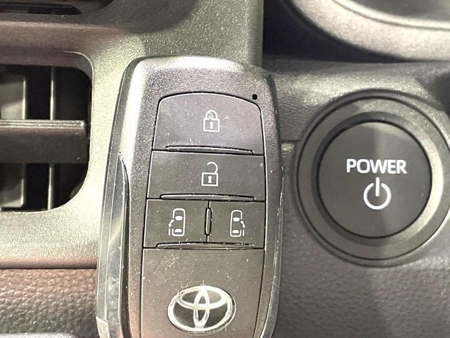 TOYOTA SIENTA HYBRID 2025