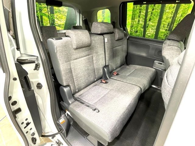 TOYOTA SIENTA HYBRID 2025