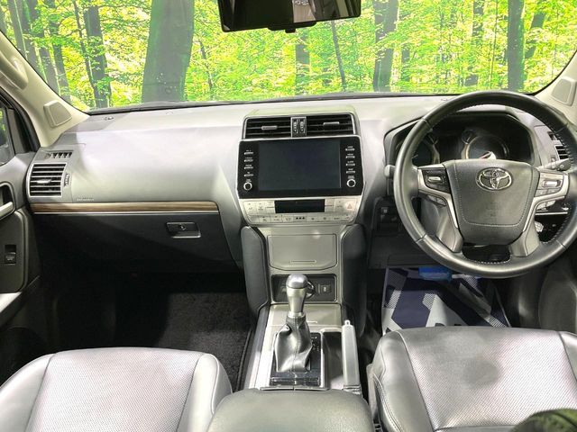 TOYOTA LANDCRUISER PRADO 2022