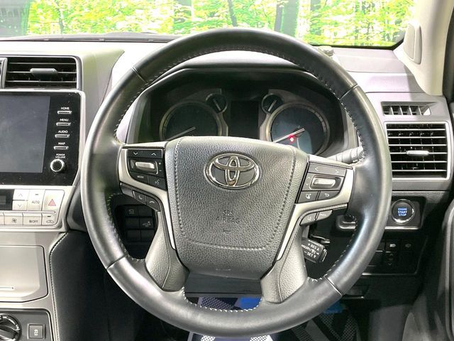 TOYOTA LANDCRUISER PRADO 2022