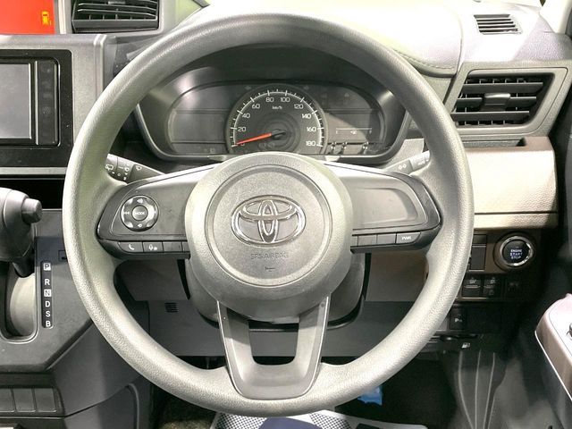 TOYOTA ROOMY 2023