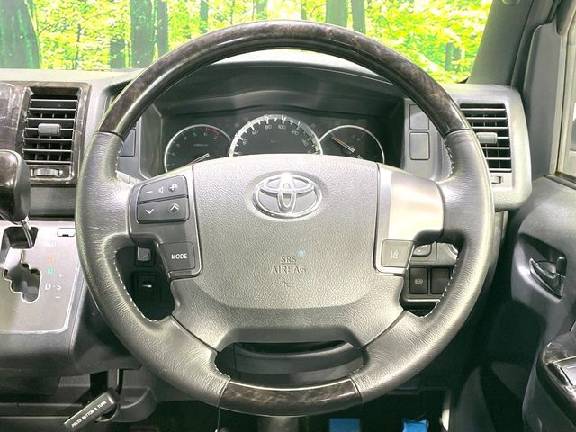 TOYOTA HIACE van 2WD 2019