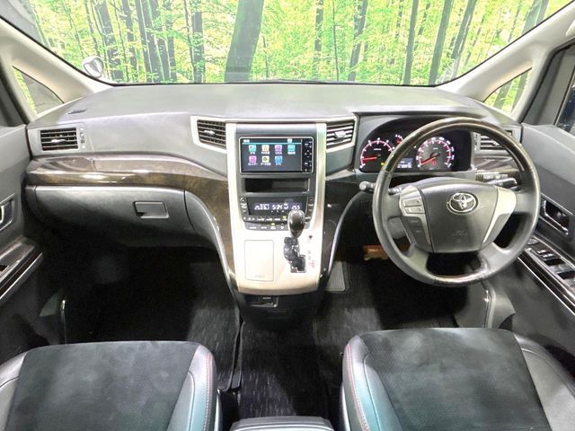 TOYOTA VELLFIRE 4WD 2013