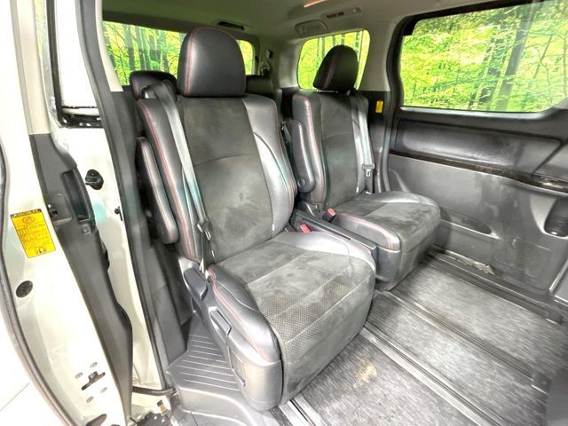 TOYOTA VELLFIRE 4WD 2013