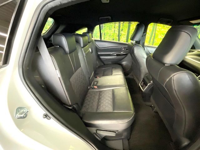 TOYOTA HARRIER 2WD 2017