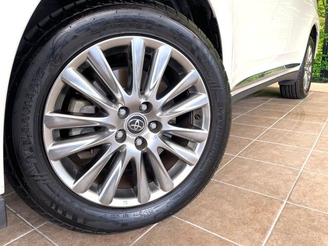 TOYOTA HARRIER 2WD 2017