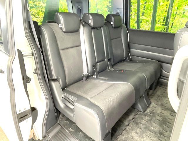 HONDA STEPWAGON SPADA 2012