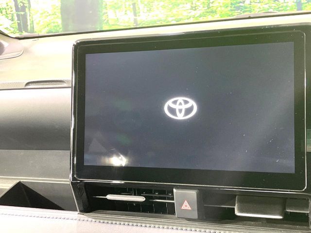 TOYOTA VOXY HYBRID 2023