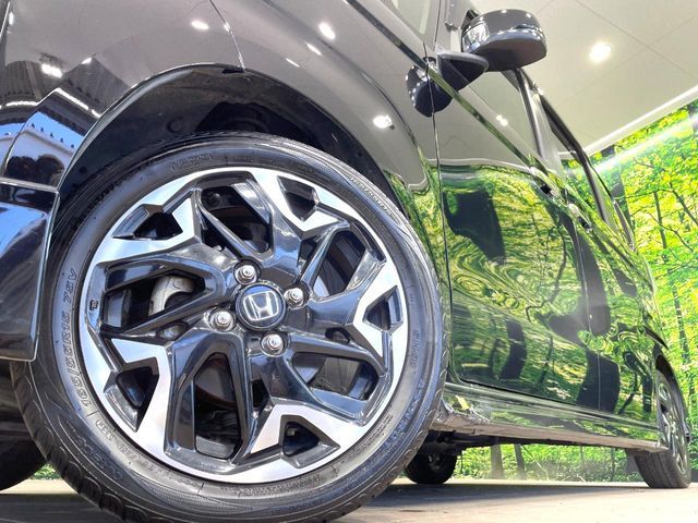 HONDA N BOX CUSTOM 2018