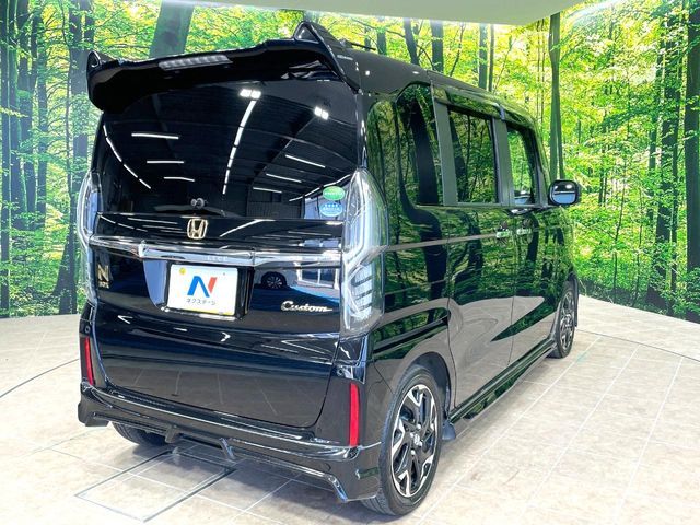 HONDA N BOX CUSTOM 2018