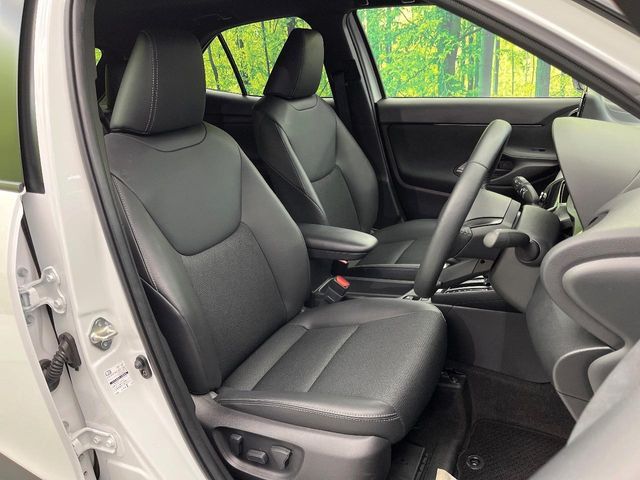 TOYOTA YARIS CROSS HYBRID 2025