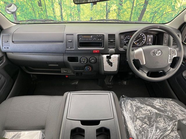 TOYOTA HIACE van 1.25t 2WD 2025