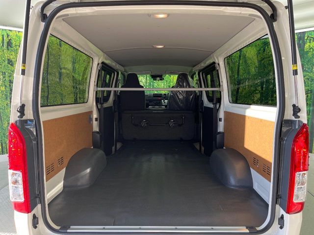 TOYOTA HIACE van 1.25t 2WD 2025