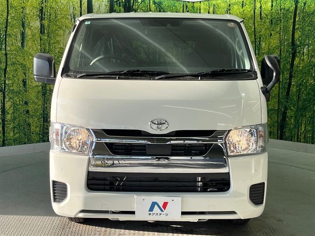 TOYOTA HIACE van 1.25t 2WD 2025