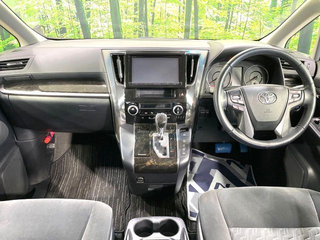 TOYOTA VELLFIRE 2015