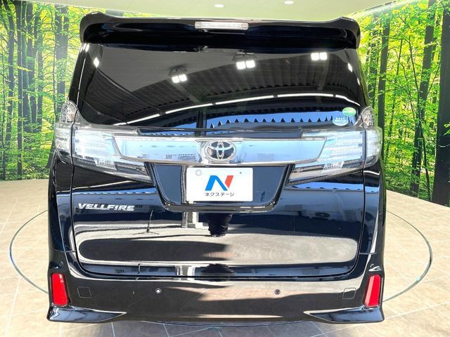 TOYOTA VELLFIRE 2015