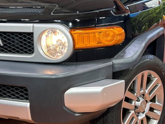 TOYOTA FJ CRUISER 4WD 2011