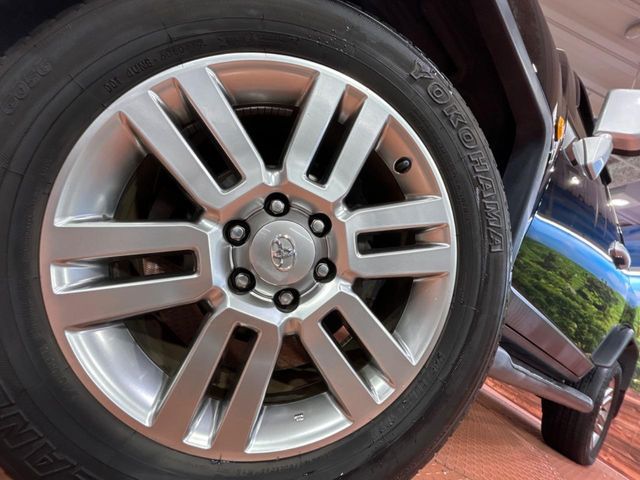 TOYOTA FJ CRUISER 4WD 2011