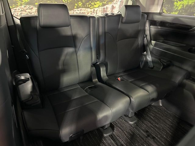 TOYOTA ALPHARD 2018