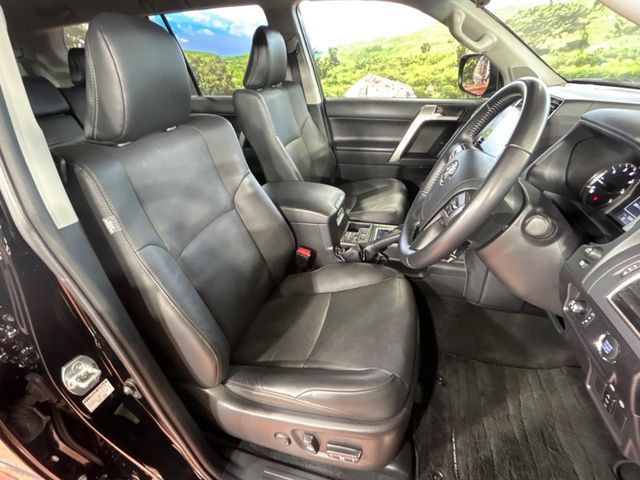 TOYOTA LANDCRUISER PRADO 2023