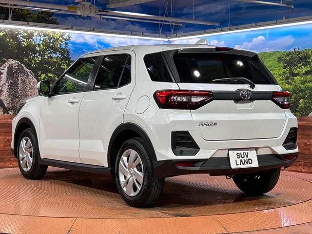 TOYOTA RAIZE 2025