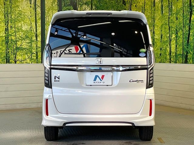 HONDA N BOX CUSTOM 2018